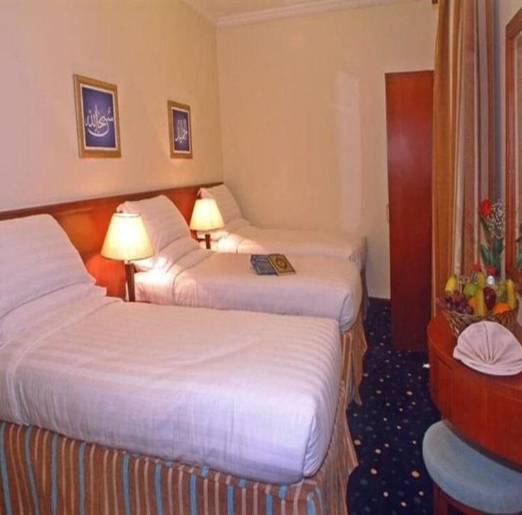Economy 30 Nights Umrah Package image